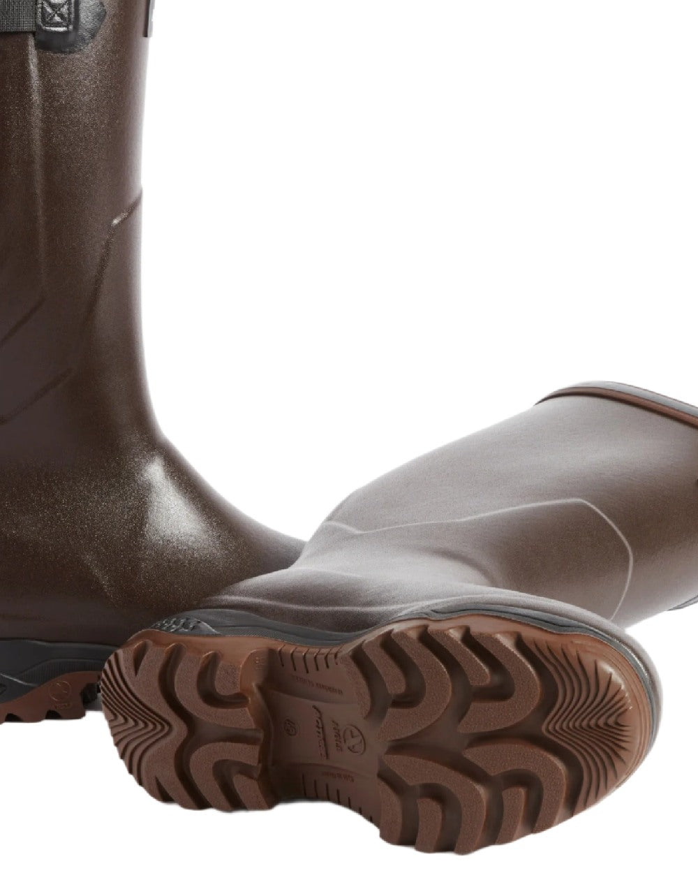 Brun coloured Aigle Parcours 2 ISO Wellington Boots on white background #colour_brun