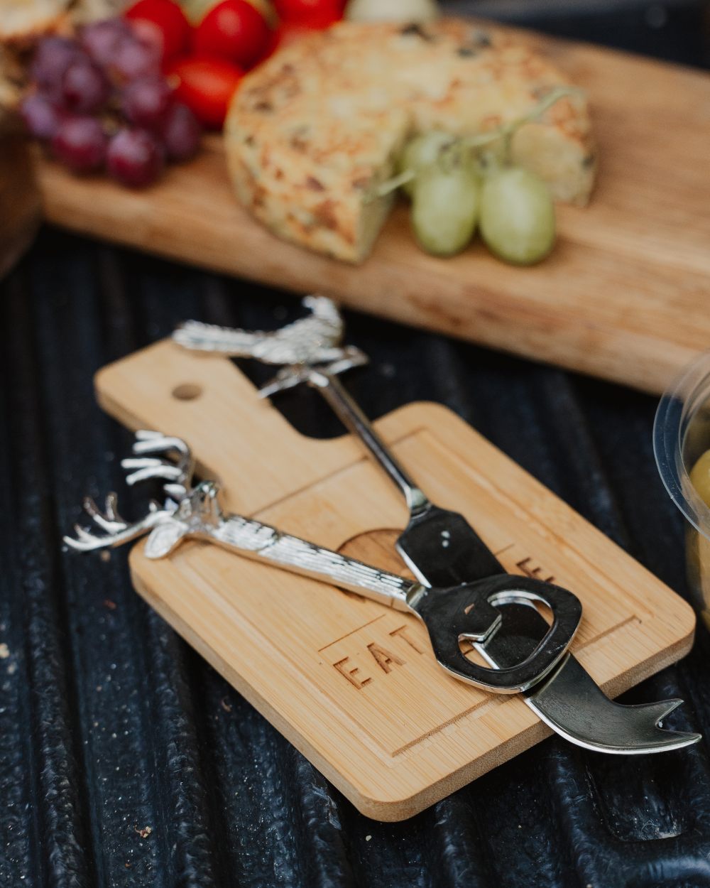 Bisley 3 Piece Stainless Steel Cheese Set on blurry background #style_pheasant