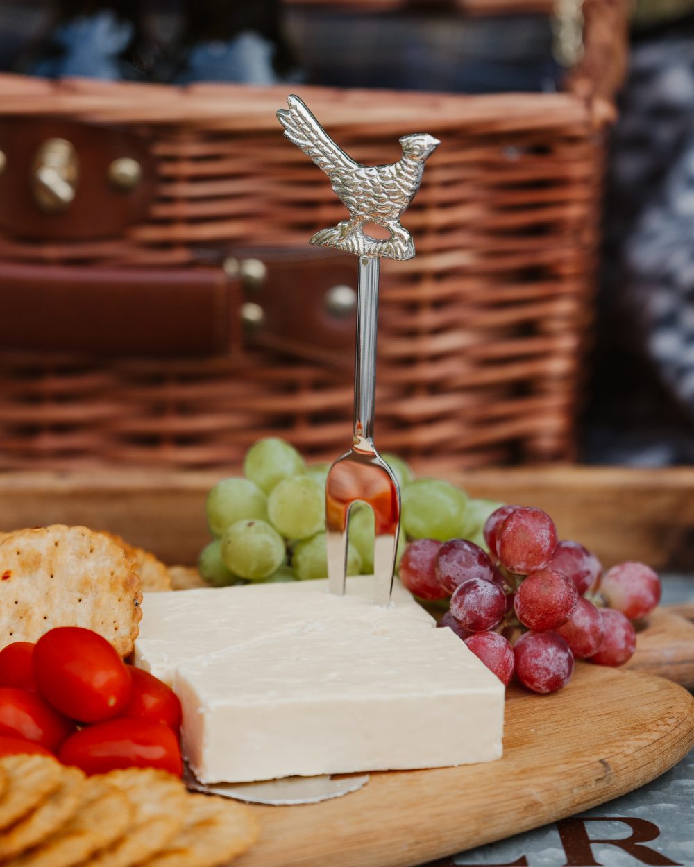 Bisley 3 Piece Stainless Steel Cheese Set on blurry background #style_pheasant