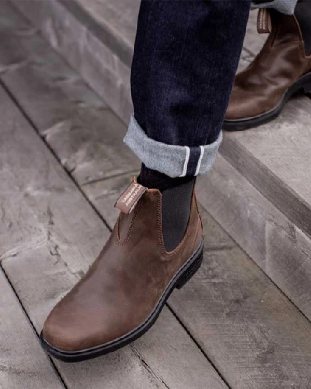 Antique Brown coloured Blundstone 2029 Brown Leather Chelsea Boots on steps background #colour_antique-brown