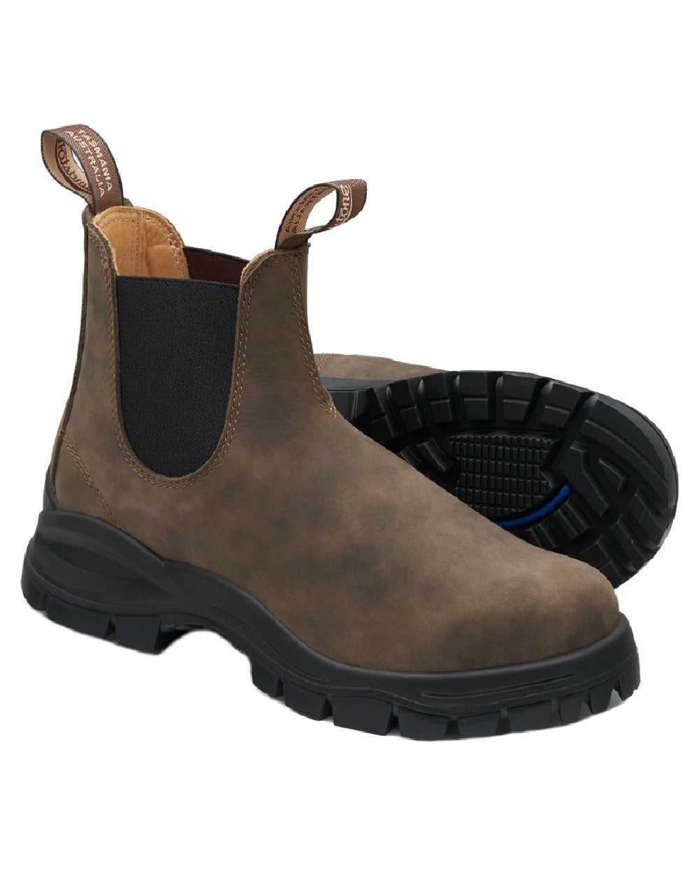 Rustic Brown coloured Blundstone 2239 Leather Chelsea Boots on white background #colour_rustic-brown