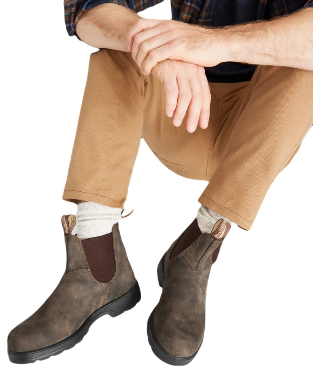 Rustic Brown coloured Blundstone Classic 585 Chelsea Boots on white background #colour_rustic-brown