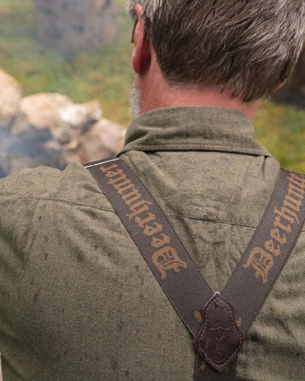 Walnut coloured Combi Braces, Buttons and Clips on blurry background #colour_walnut