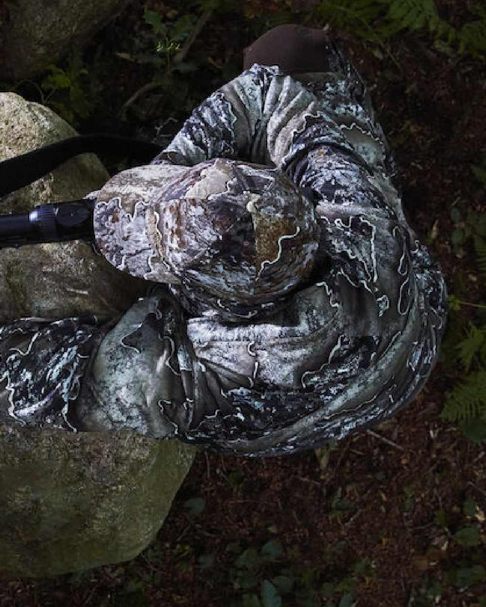 Realtree Excape coloured Deerhunter Excape Light Cap on soil background #colour_realtree-excape
