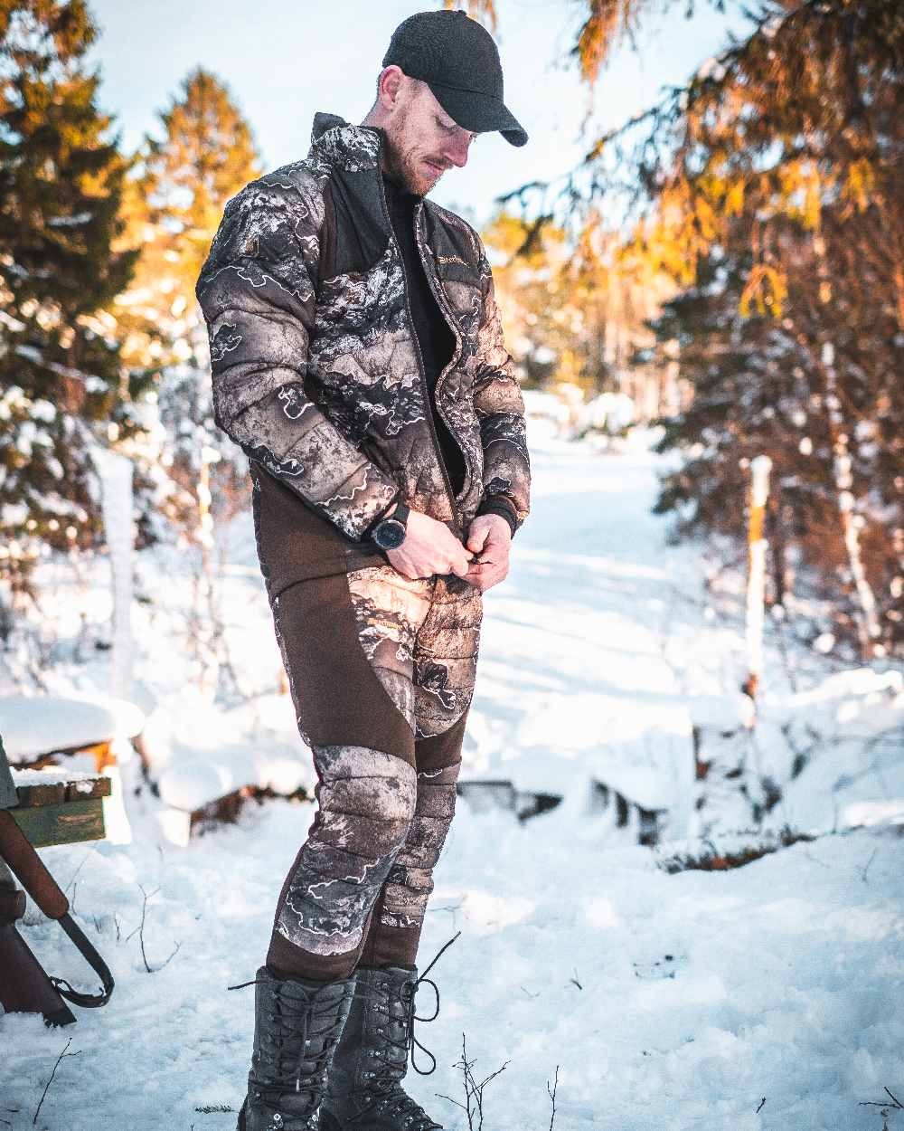 Realtree Excape coloured Deerhunter Excape Quilted Jacket on snow background #colour_realtree-excape