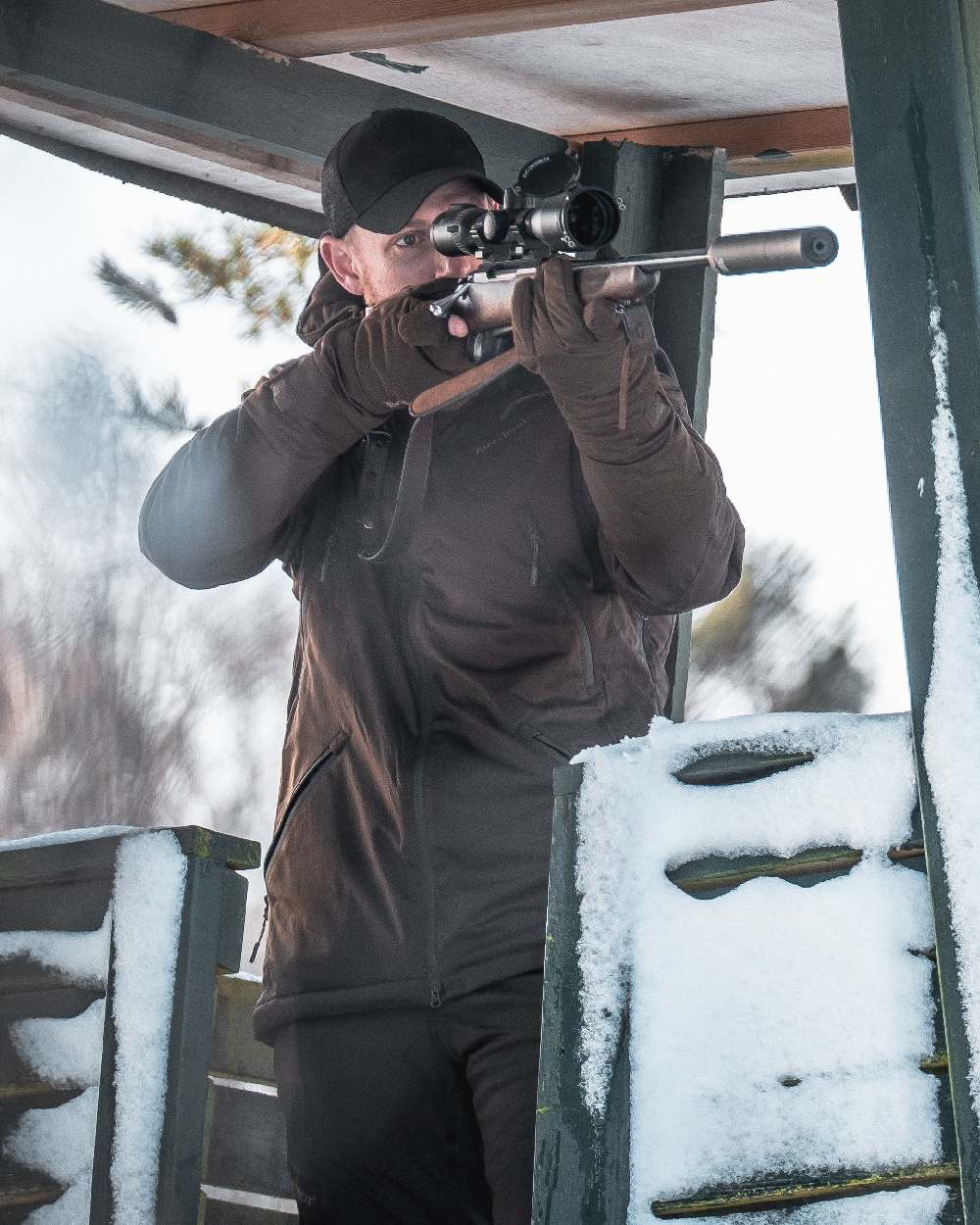 Art Green coloured Deerhunter Excape Winter Gloves on snow background #colour_art-green