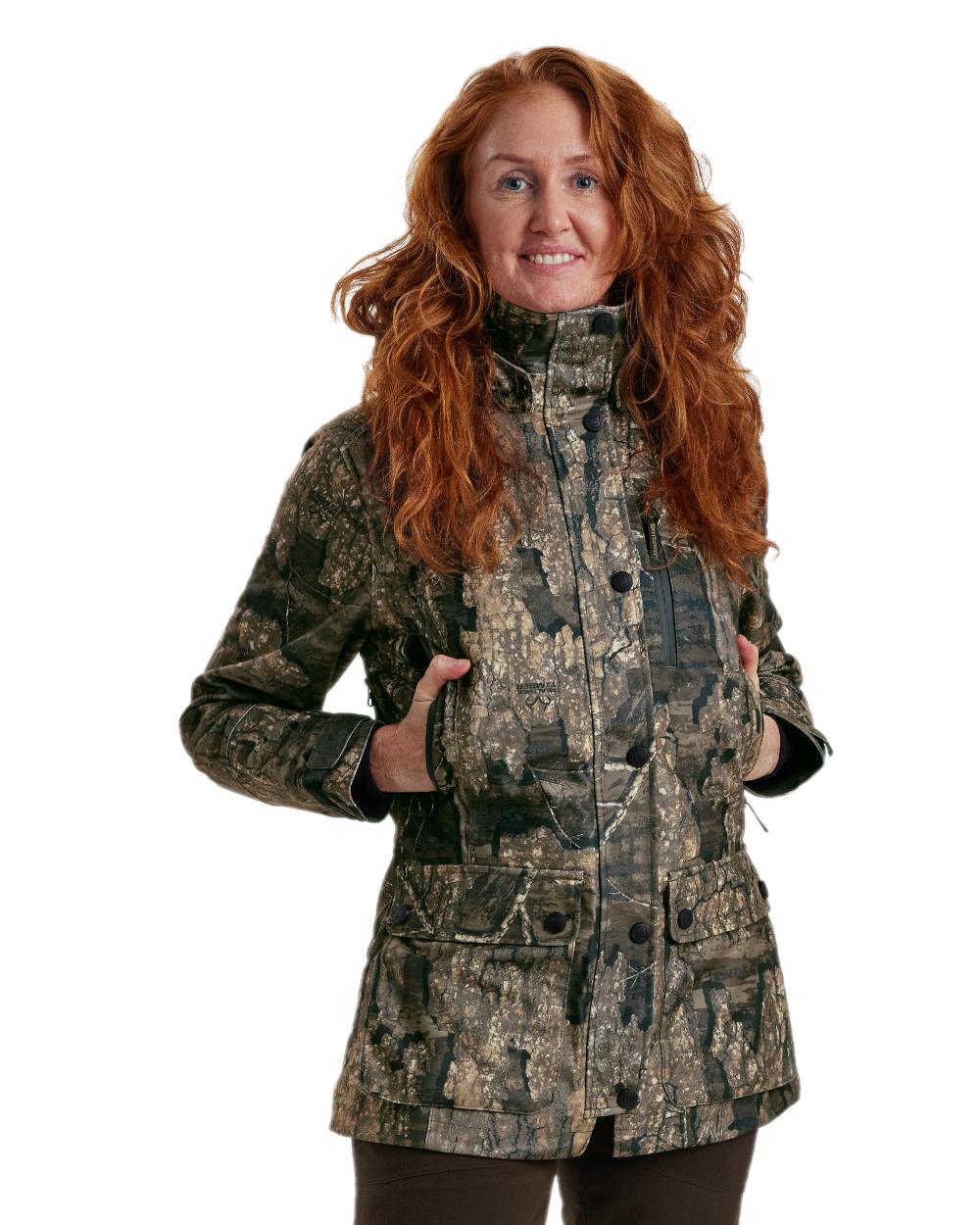 Realtree Timber Coloured Deerhunter Lady Gabby Jacket on white background #colour_realtree-timber