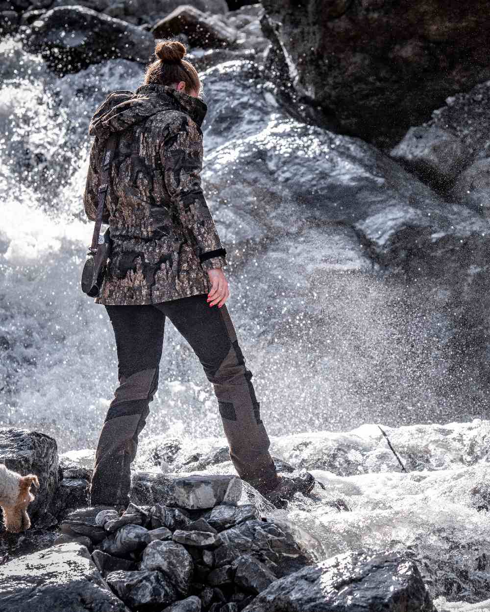 Realtree Timber Coloured Deerhunter Lady Gabby Jacket on mountain background #colour_realtree-timber