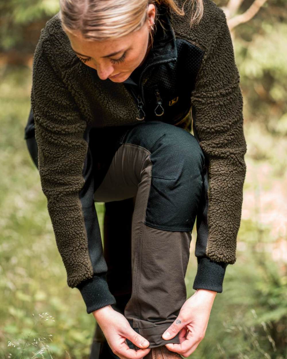 Adventure Green Coloured Deerhunter Lady Roja Fiber Pile Jacket On A Forest Background #colour_adventure-green