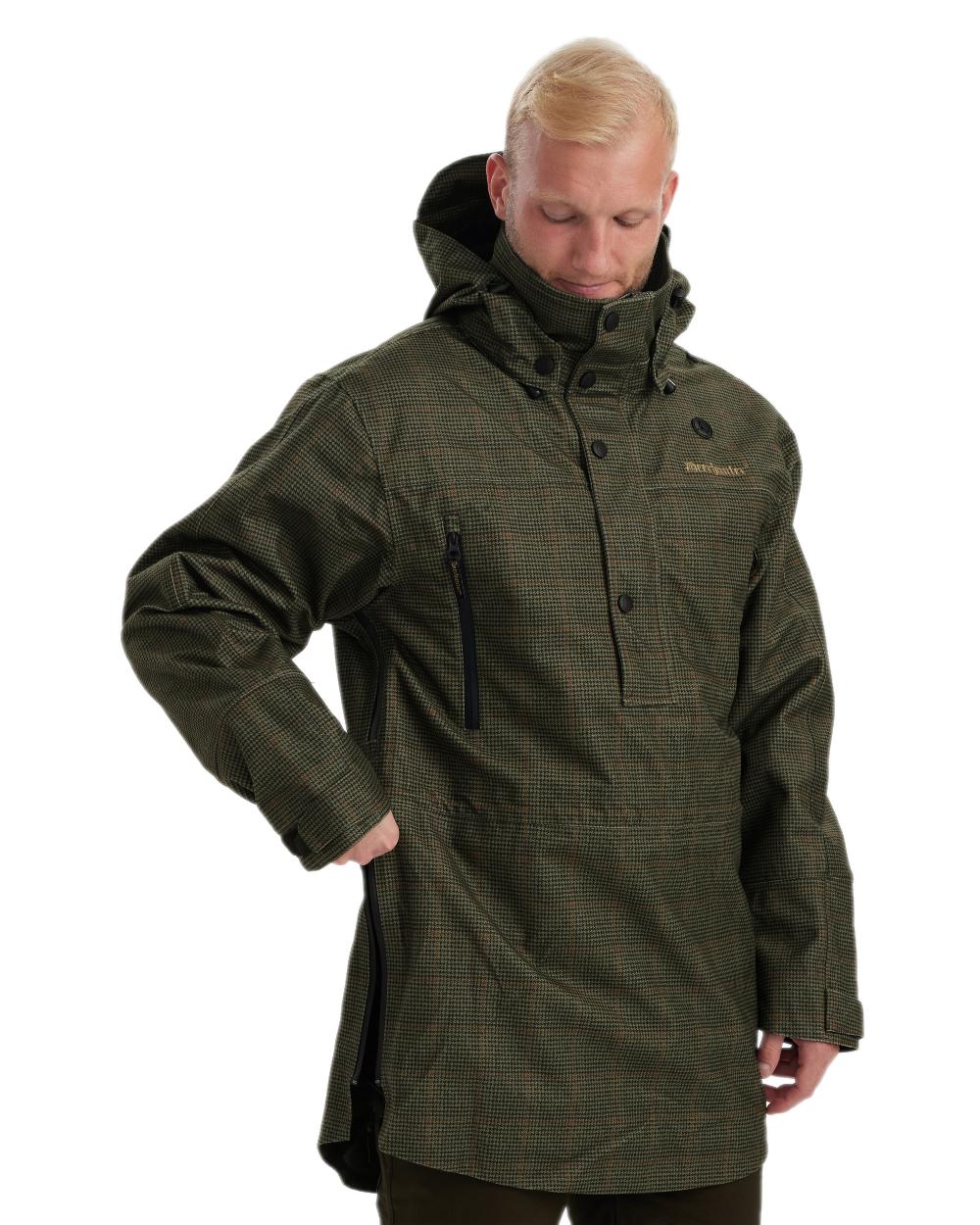 Turf Coloured Deerhunter PRO Gamekeeper Smock on white background #colour_turf
