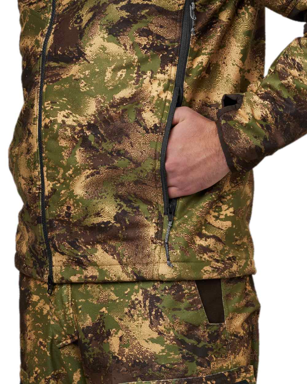 AXIS Forest Coloured Harkila Deer Stalker Camo WSP Fleece Jacket on white background #colour_axis-forest