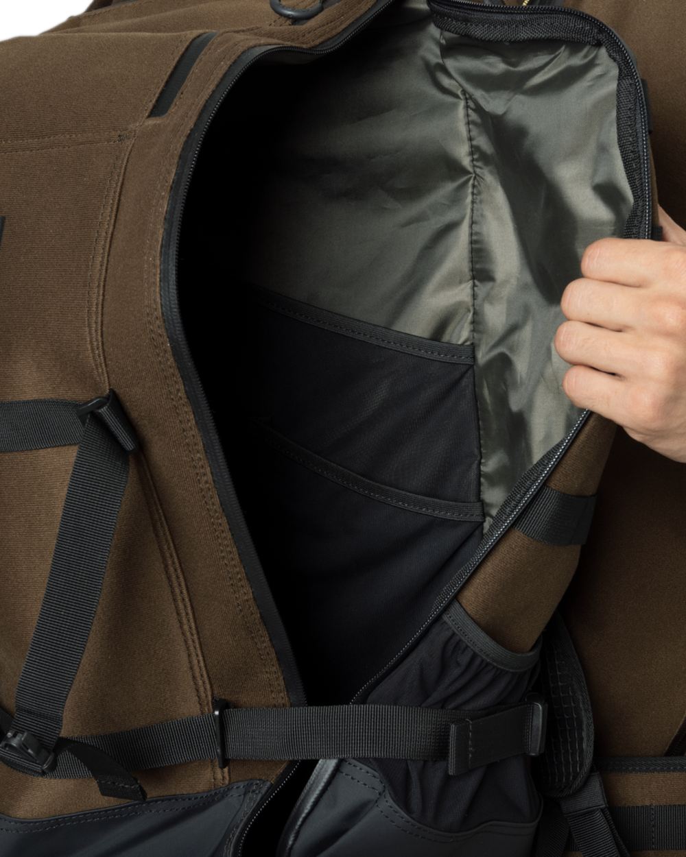 Hunting Green Coloured Harkila Forest Hunter Backpack on white background #colour_hunting-green