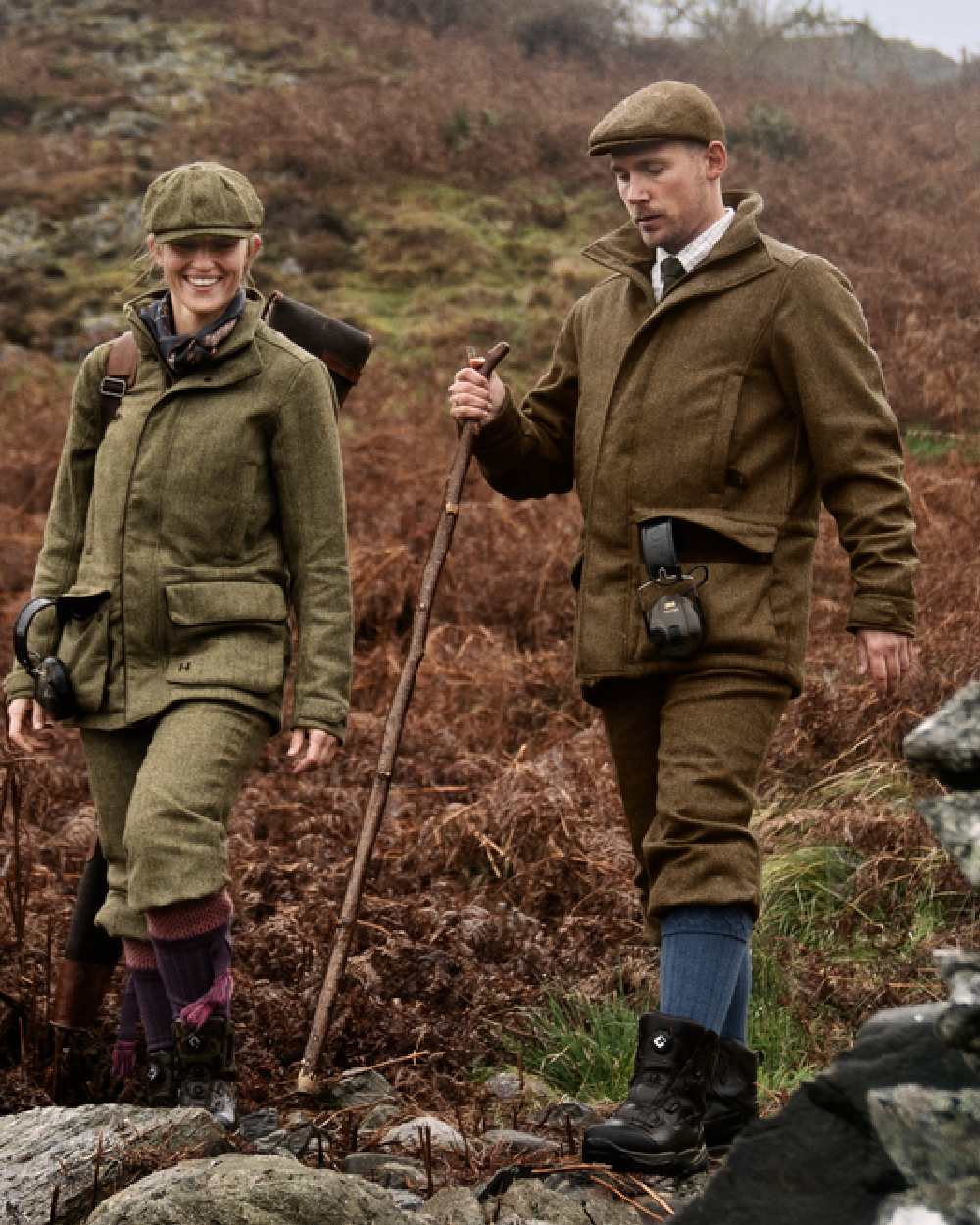Terragon Brown Coloured Harkila Kenmore GTX Jacket on outdoor background #colour_terragon-brown