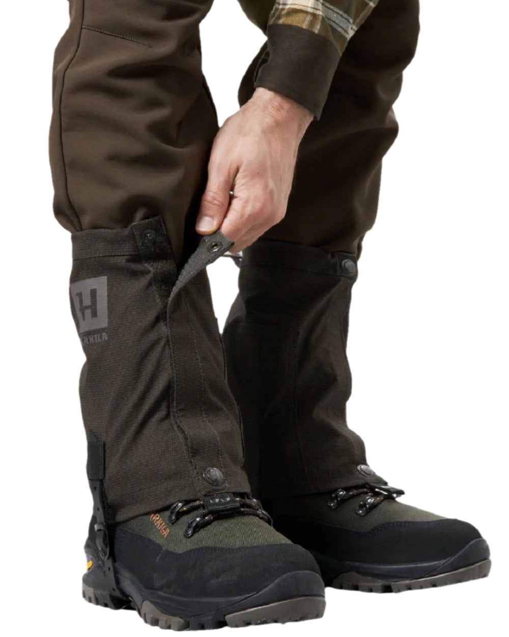 Shadow Brown Coloured Harkila Ledge Gaiters on white background #colour_shadow-brown