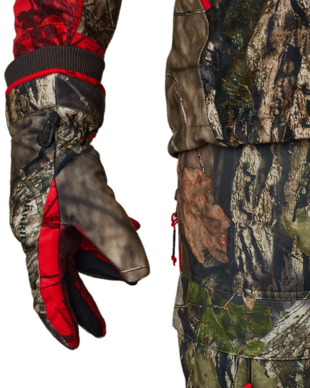 Mossy Oak Break-Up Country Mossy Oak Red Coloured Harkila Moose Hunter 2.0 GTX Gloves on white background #colour_mossy-oak-break-up-country-mossy-oak-red