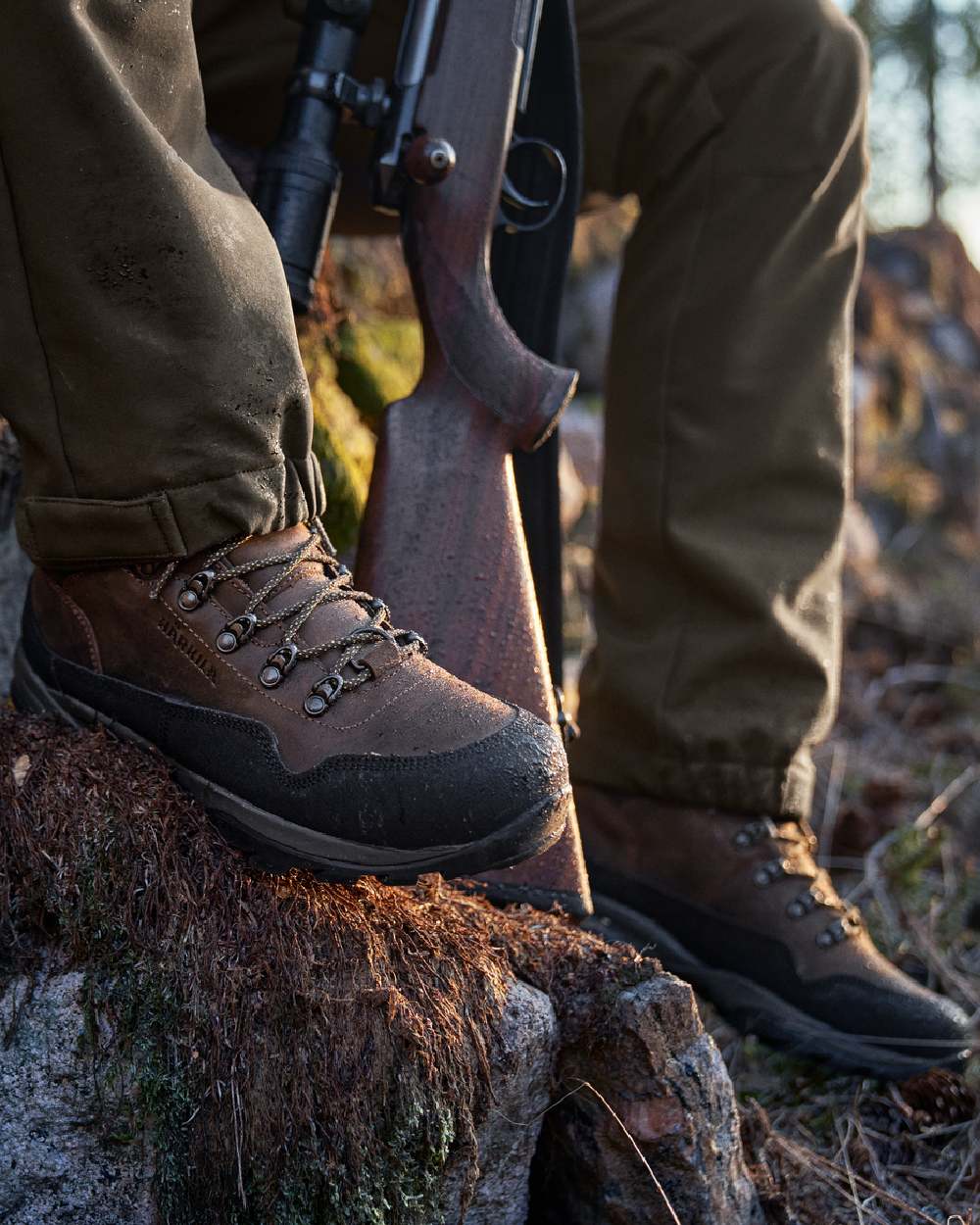 Chocolate Brown Coloured Harkila Pro Hunter Ledge 2.0 GTX Boots on outdoor background #colour_chocolate-brown