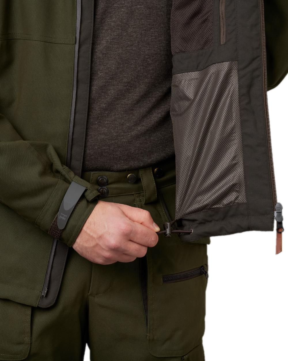 Willow Green Coloured Harkila Pro Hunter Move 2.0 GTX Jacket on white background #colour_willow-green