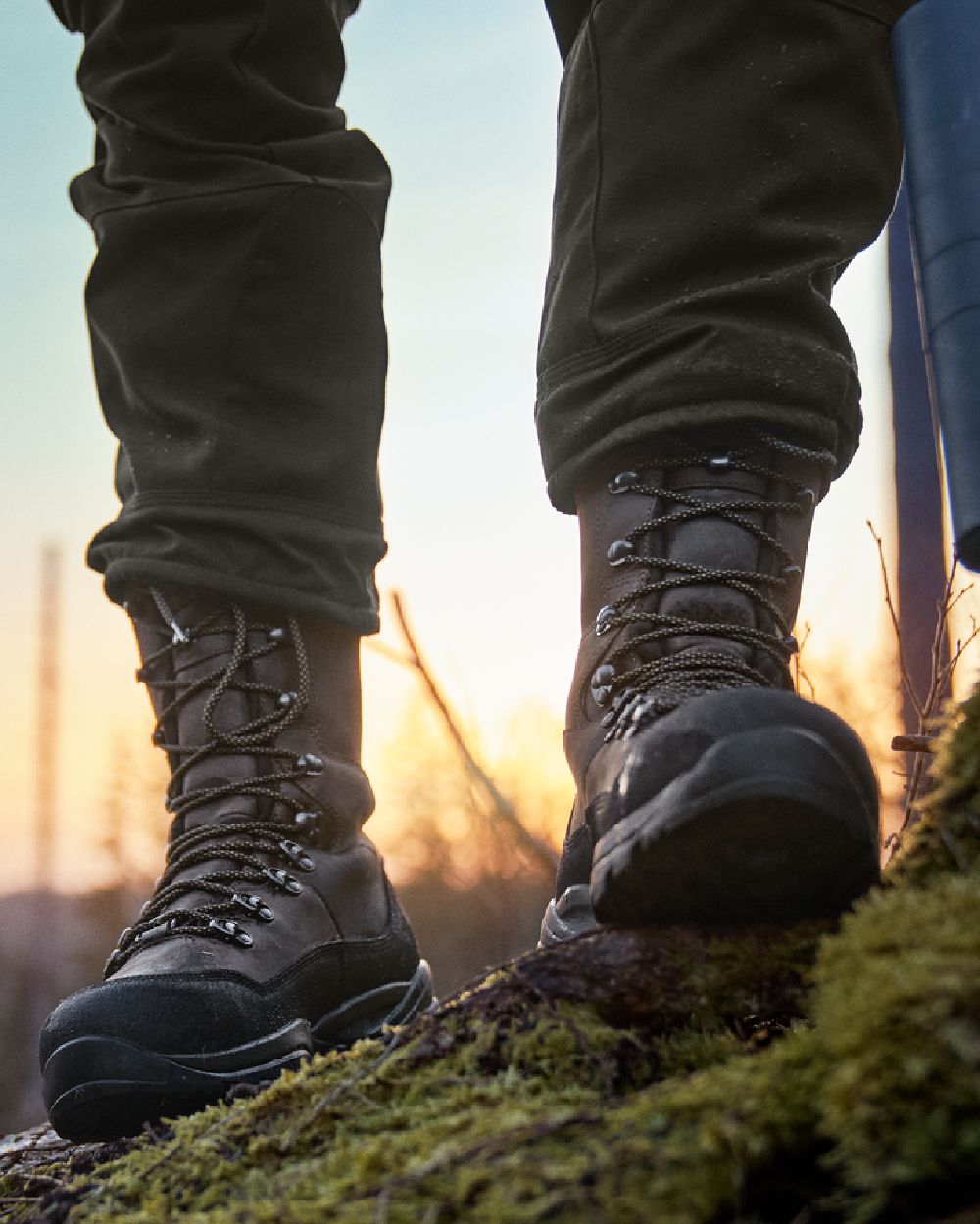 Dark Brown Coloured Harkila Pro Hunter Ridge 2.0 GTX on outdoor background #colour_dark-brown