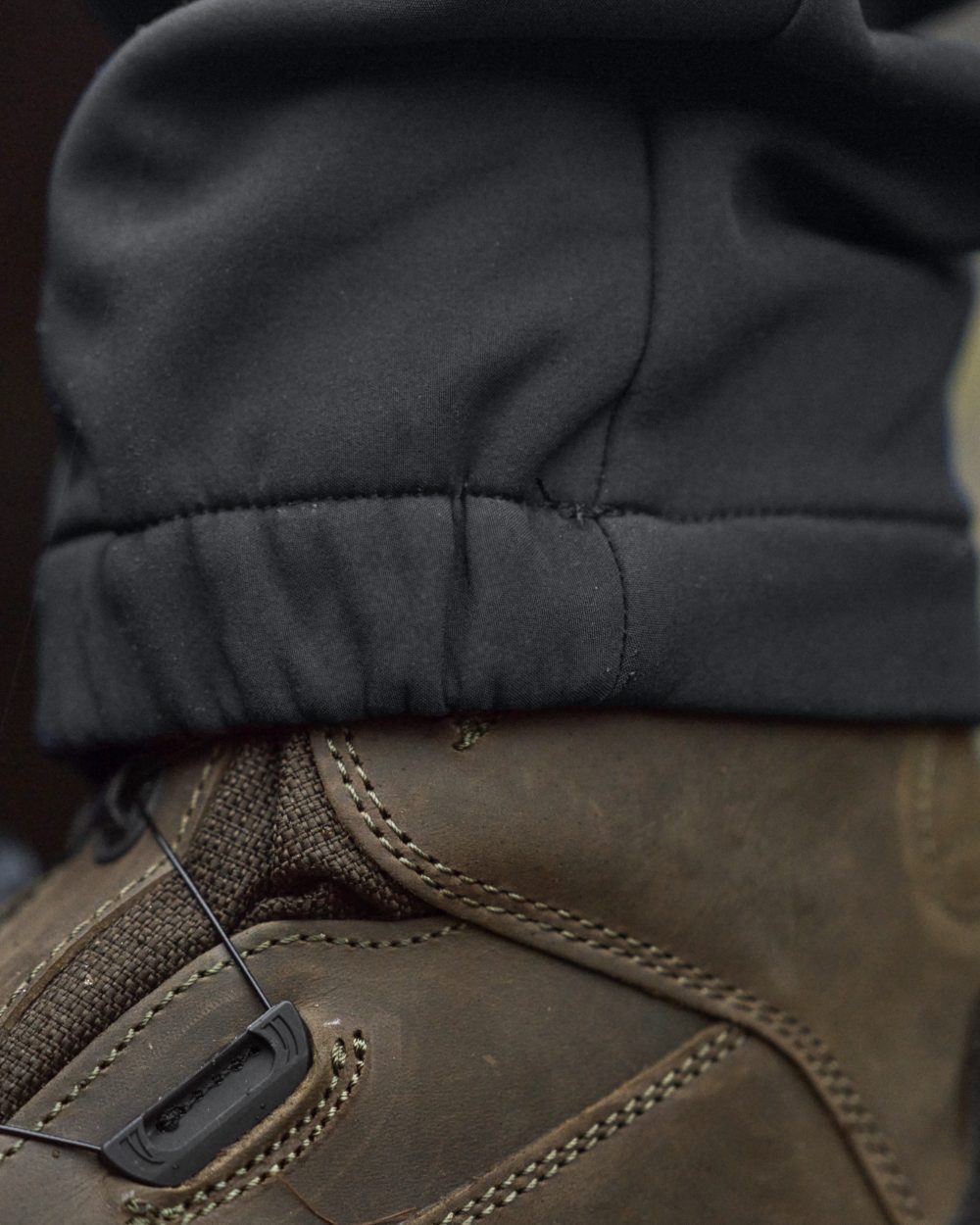 Salute Anthracite Coloured Harkila Scandinavian Trousers on forest background #colour_salute-anthracite