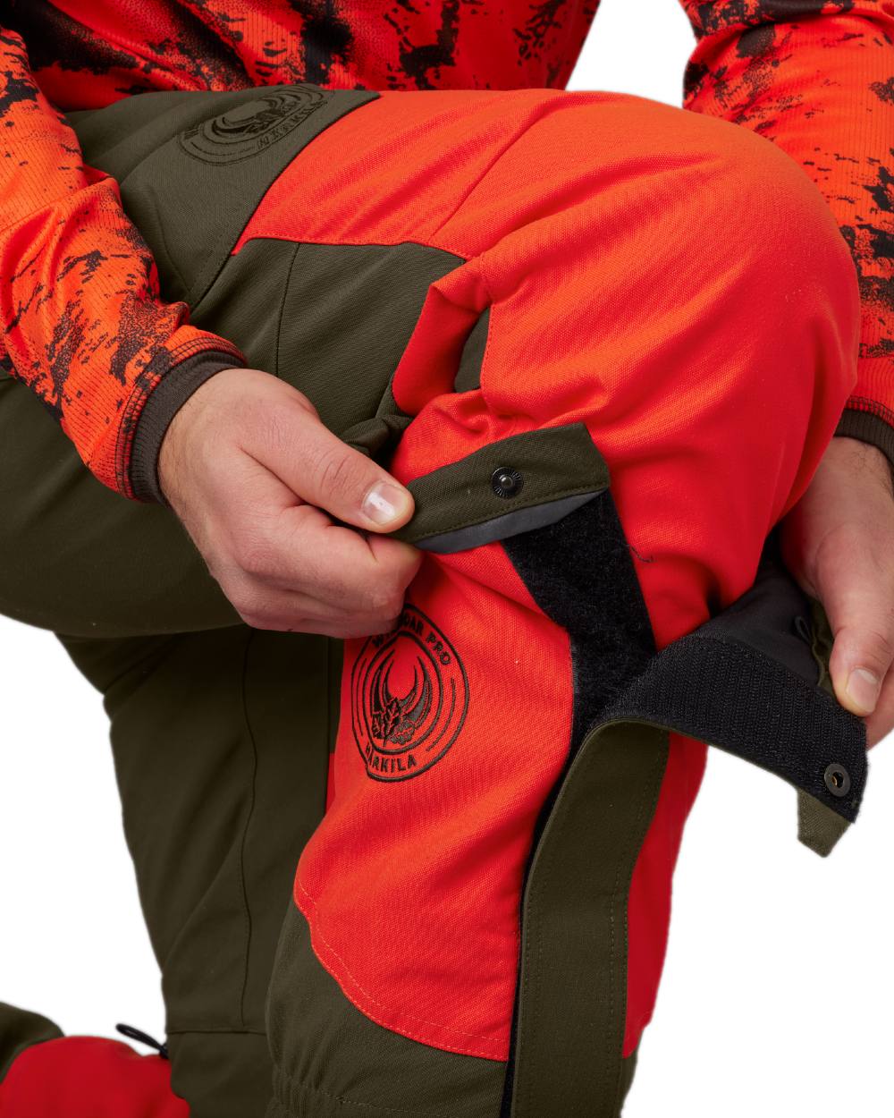 Orange Blaze Willow Green Coloured Harkila Wildboar Pro Gaiters on white background #colour_orange-blaze-willow-green