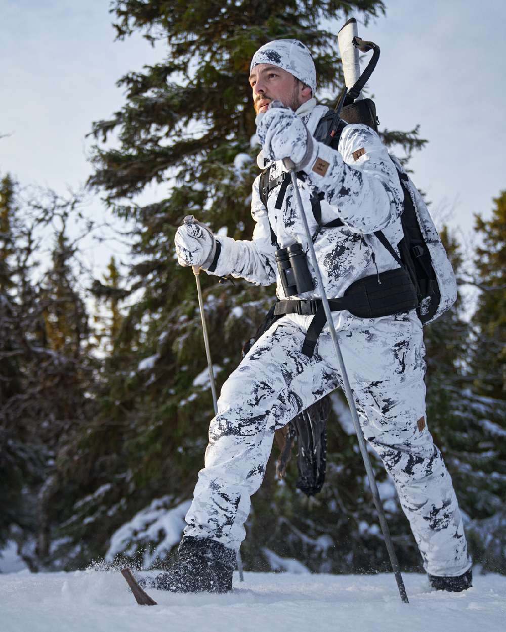 AXIS Snow Coloured Harkila Winter Active WSP Jacket on snow background #colour_axis-snow