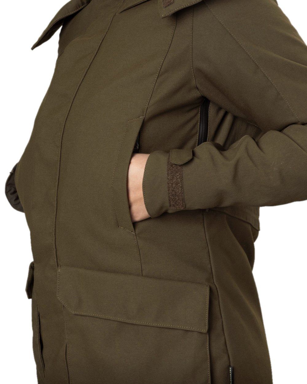 Willow Green Coloured Harkila Womens Pro Hunter GTX Jacket on white background #colour_willow-green