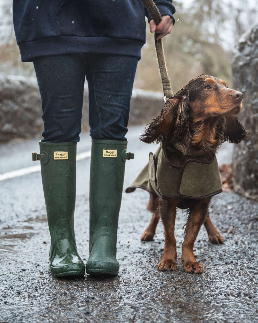 Green Coloured Hoggs of Fife Braemar Wellingtons on countryside background #colour_green