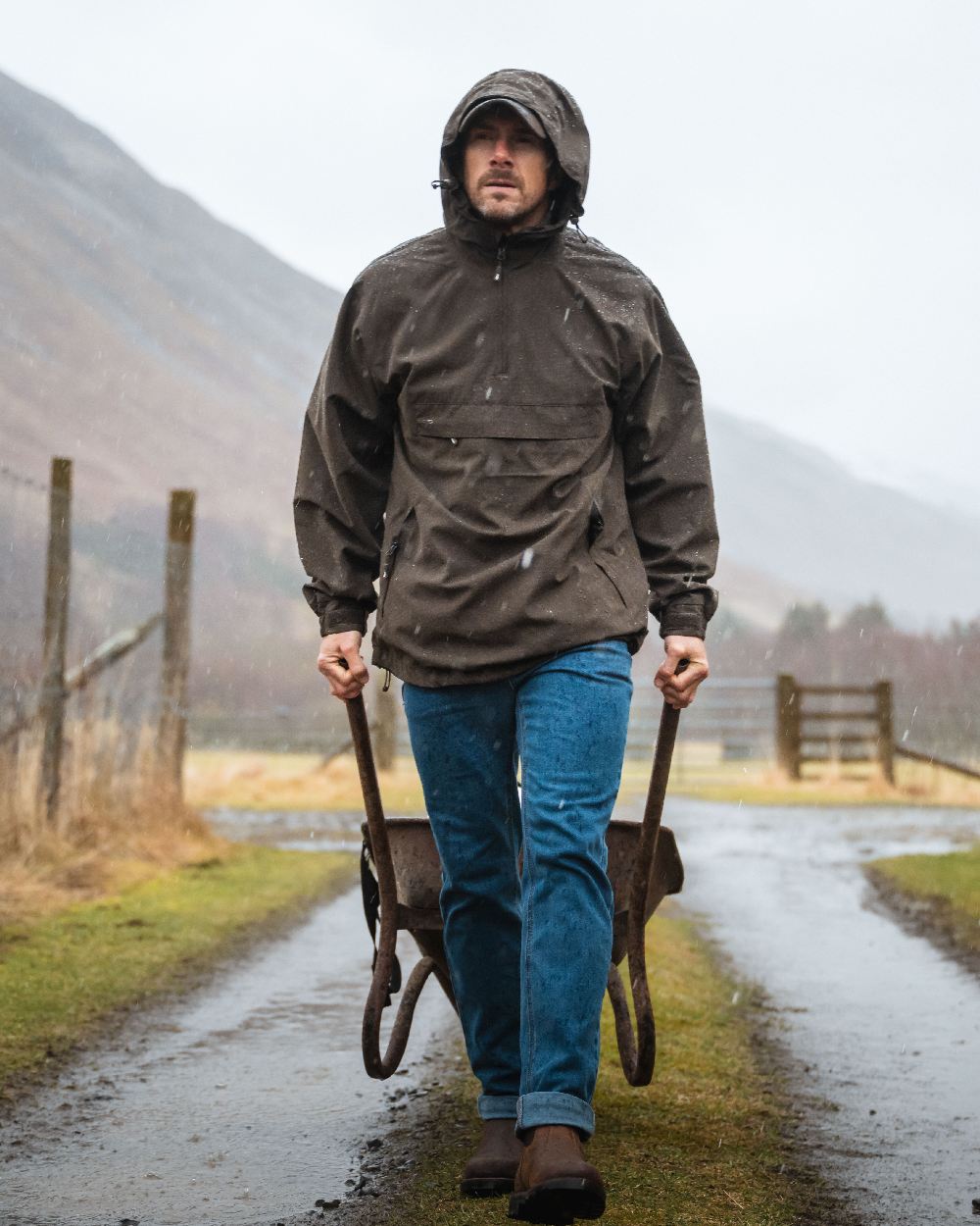 Stonewash Coloured Hoggs of Fife Clyde Comfort Denim Jeans on countryside background #colour_stonewash