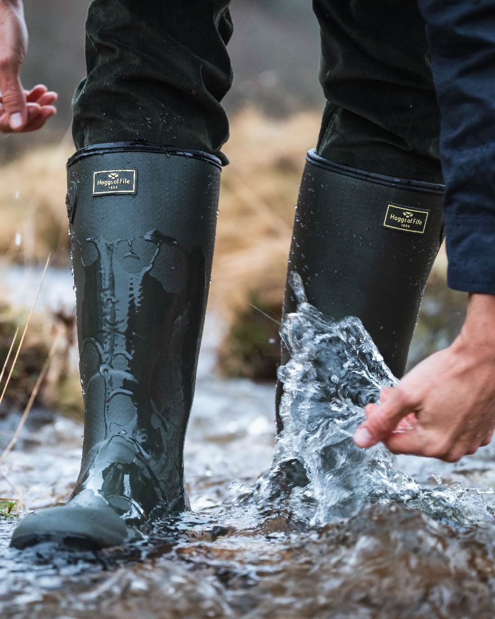 Field Green Coloured Hoggs of Fife Field Sport Neoprene Lined Wellingtons on water background #colour_field-green
