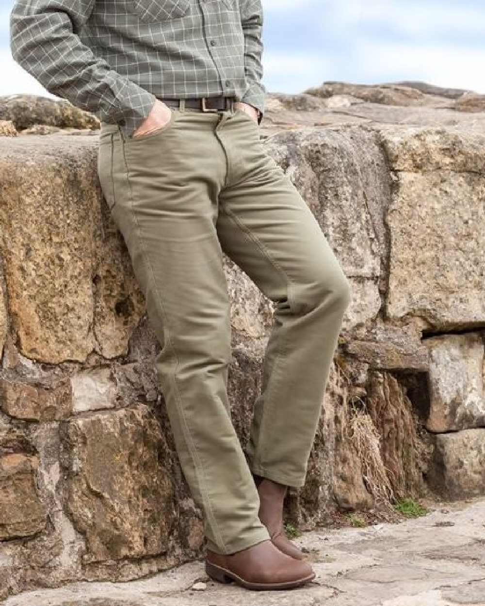 Lovat Coloured Hoggs of Fife Monarch II Moleskin Jeans on wall background #colour_lovat