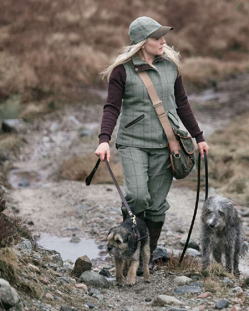Spring Bracken Coloured Hoggs of Fife Roslin Ladies Tweed Baseball Cap on countryside background #colour_spring-bracken