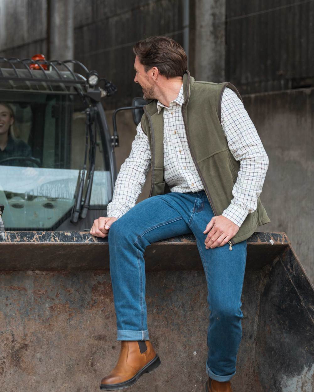 Lovat coloured Hoggs of Fife Stenton Technical Fleece Gilet on outdoor background #colour_lovat