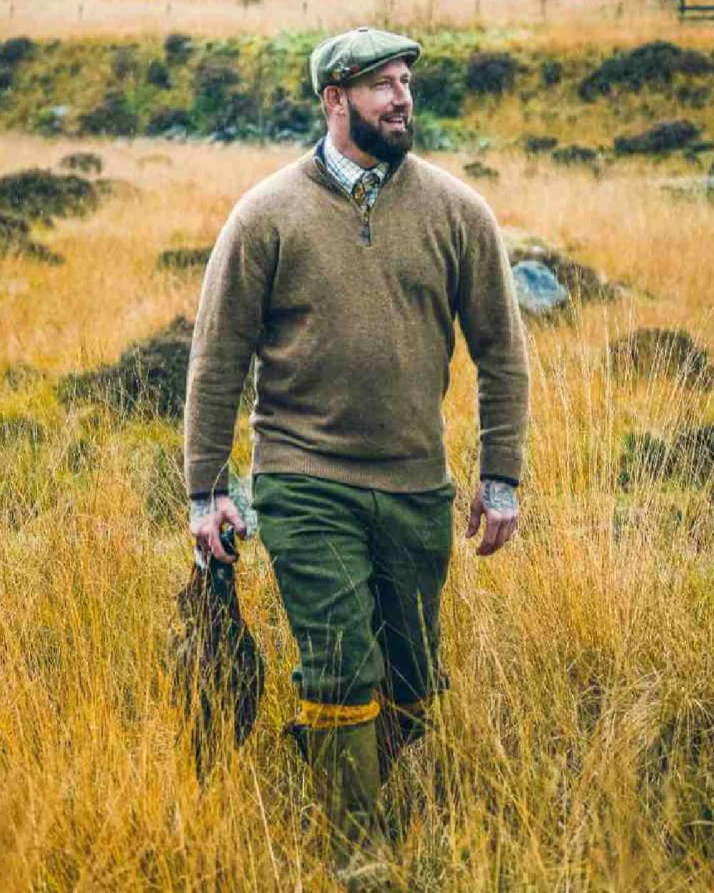 Barley coloured Jack Pyke Ashcombe Lambswool Zip Knit Pullover on grassy background #colour_barley