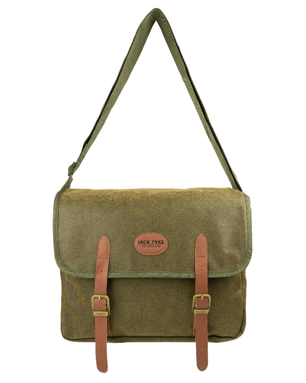 Green coloured Jack Pyke Duotex Dog Bag on white background #colour_green