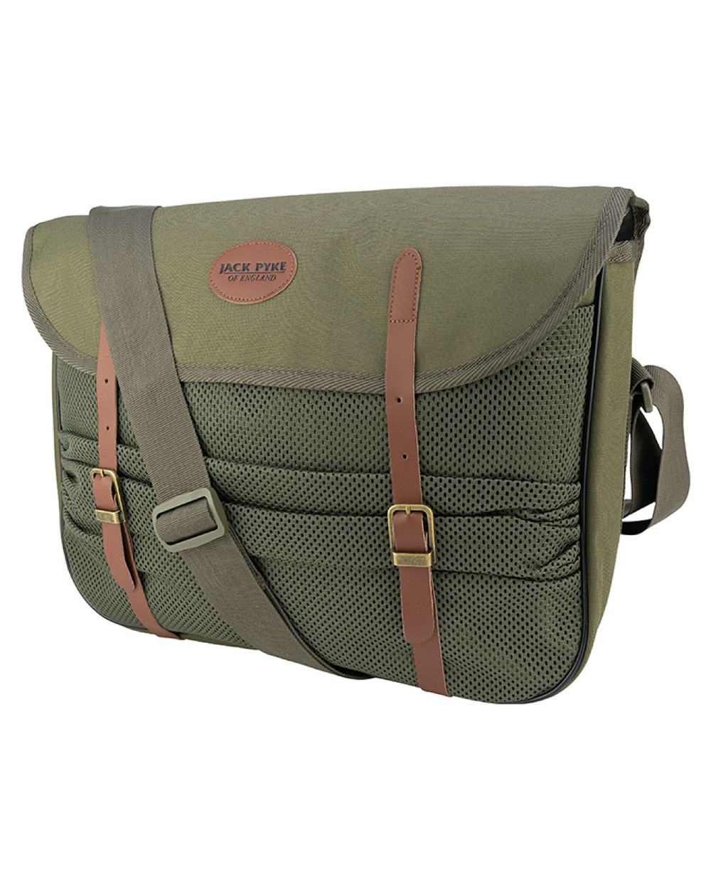 Green coloured Jack Pyke Game Bag on white background #colour_green