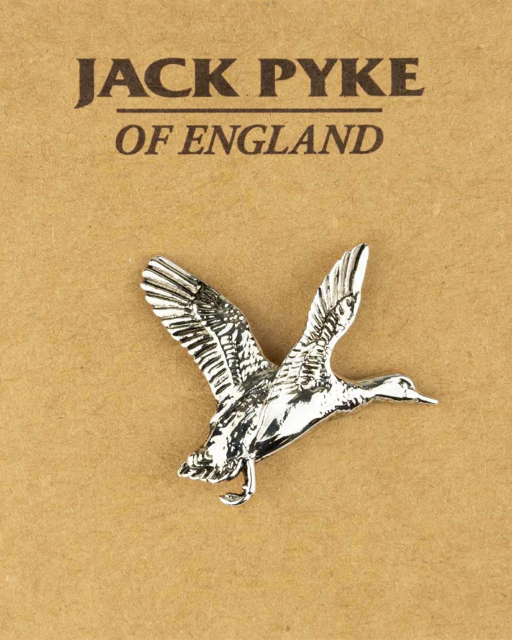 Duck styled Jack Pyke Pin Badge on white background #style_duck