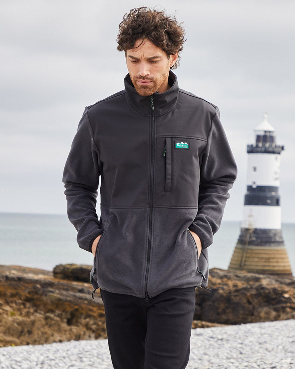 Shale coloured Ridgeline Hybrid Fleece Jacket on sea background #colour_shale