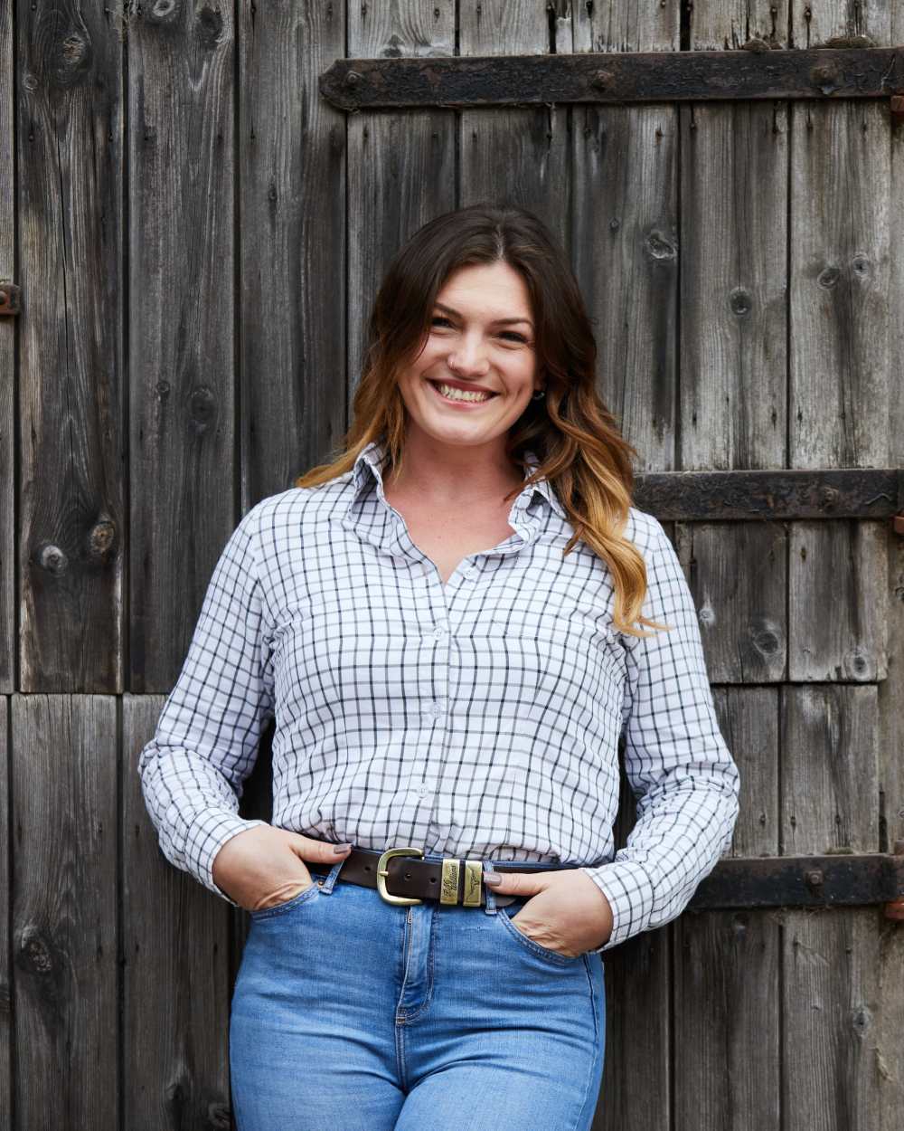 Deep Forest Smokey Olive coloured Ridgeline Womens Sedgebrook Shirt on door background #colour_deep-forest-smokey-olive