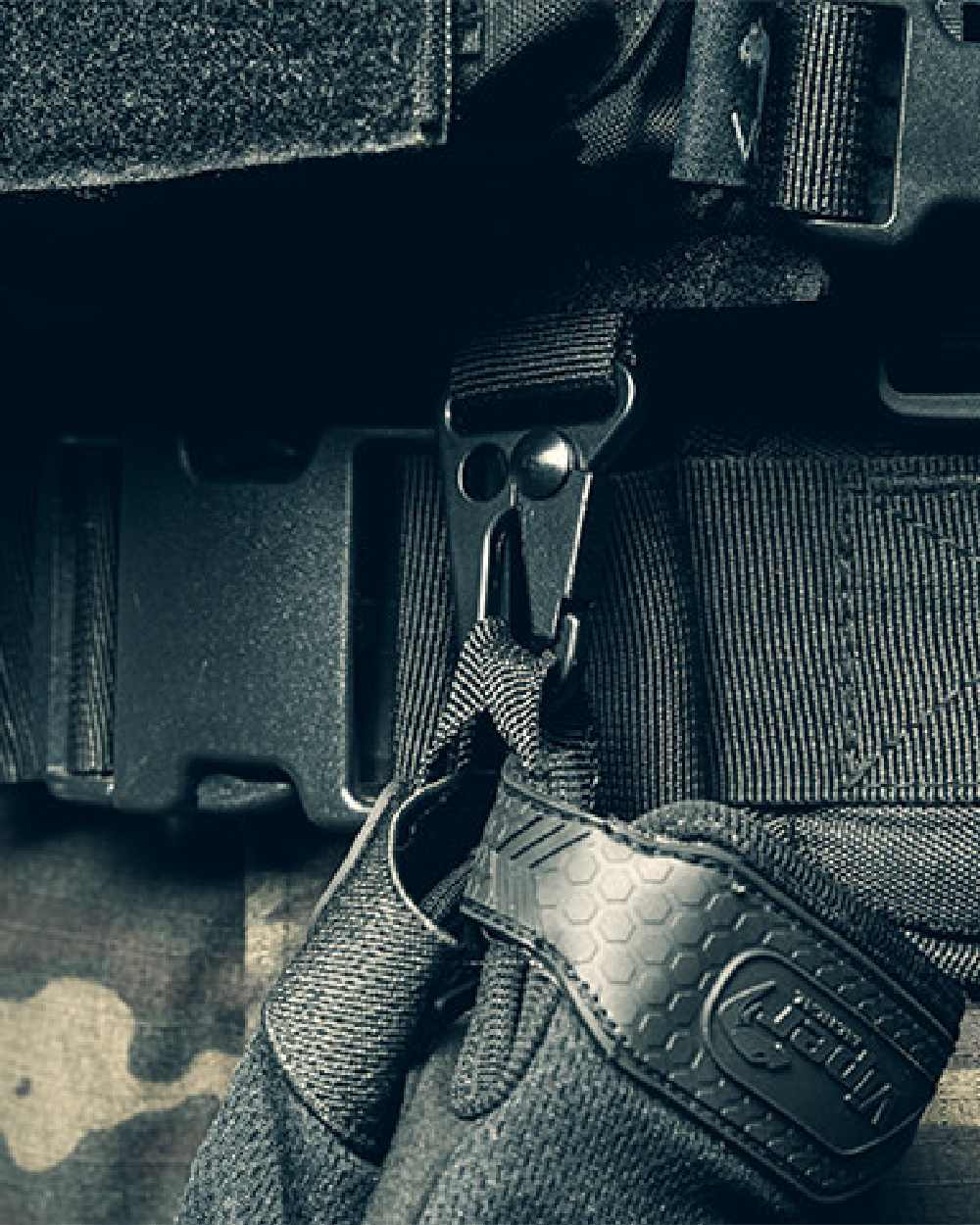 Black Coloured Viper VX Utility Hook on white background #colour_black