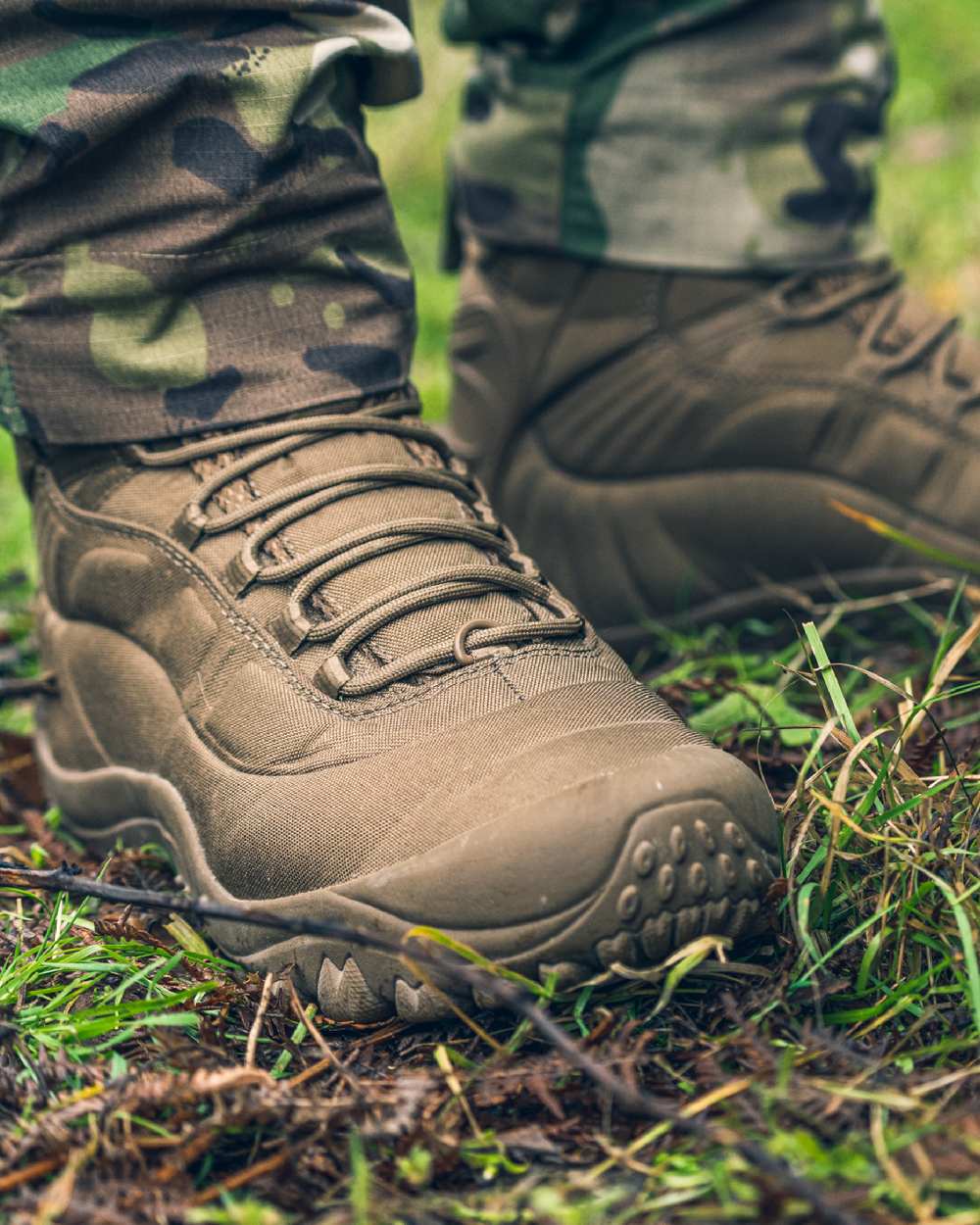 Coyote Coloured Viper Venom Boots on land background #colour_coyote