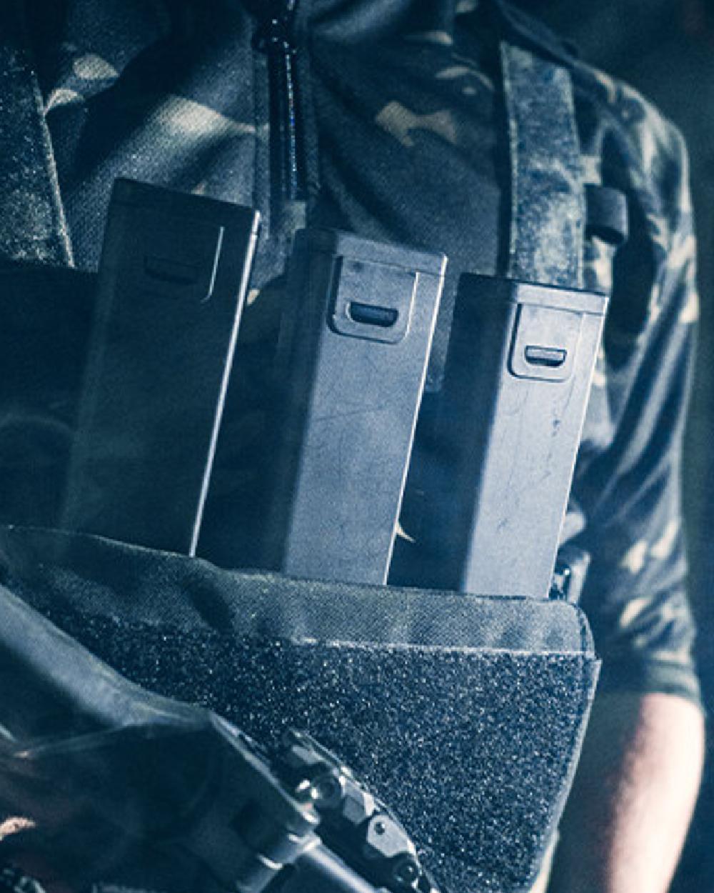Black Coloured Viper VX Buckle Up Utility Rig on blurry background #colour_black