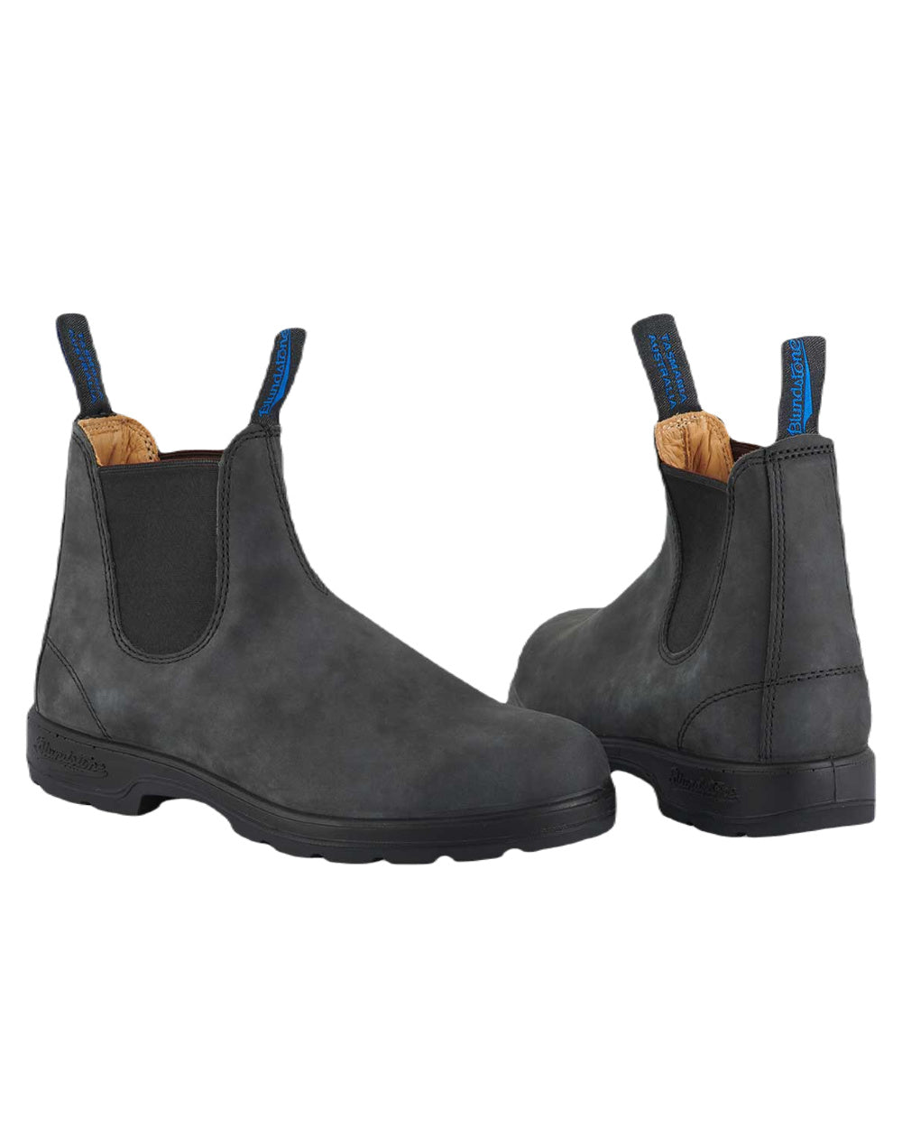 Rustic Black Coloured Blundstone 1478 Rustic Black Leather Chelsea Boots On A White Background #colour_rustic-black