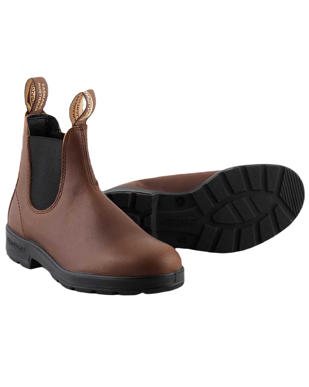 Sierra Brown coloured Blundstone 2305 Brown Leather Chelsea Boots on white background #colour_sierra-brown