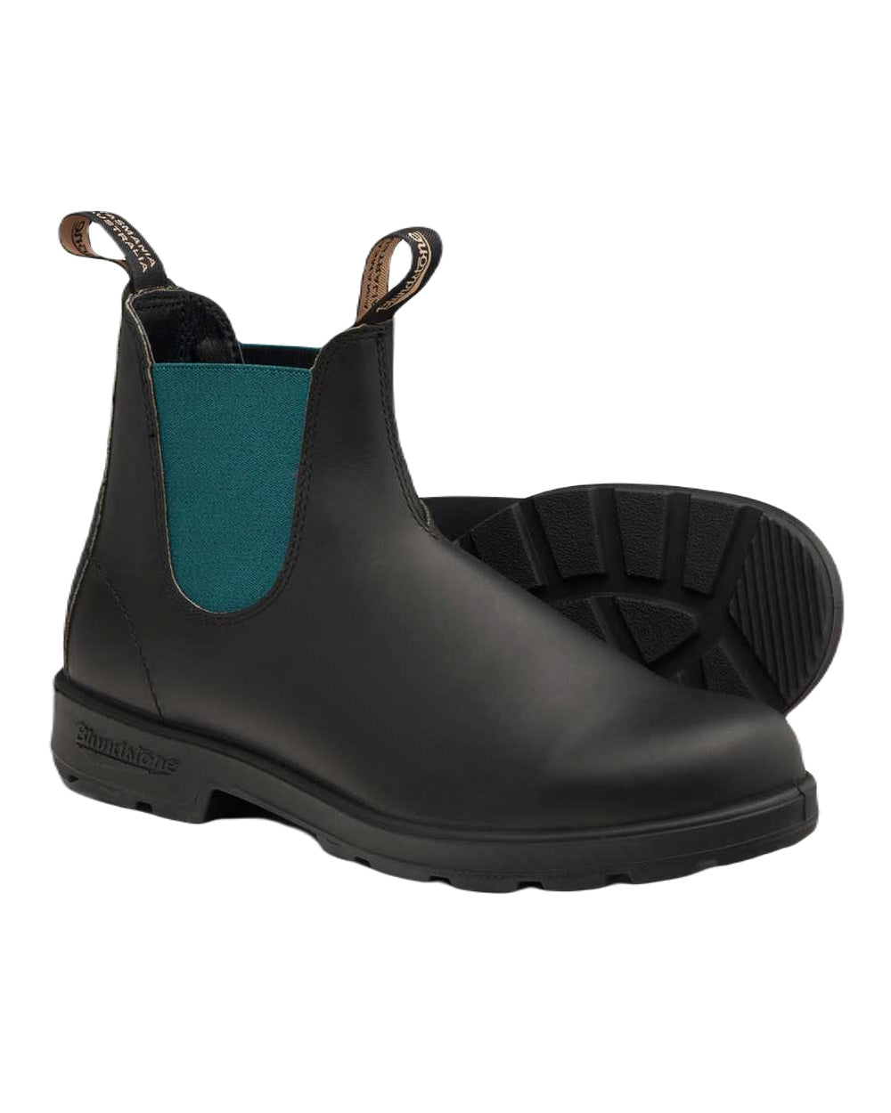 Black Green Coloured Blundstone 2307 Black Leather Chelsea Boots On A White Background