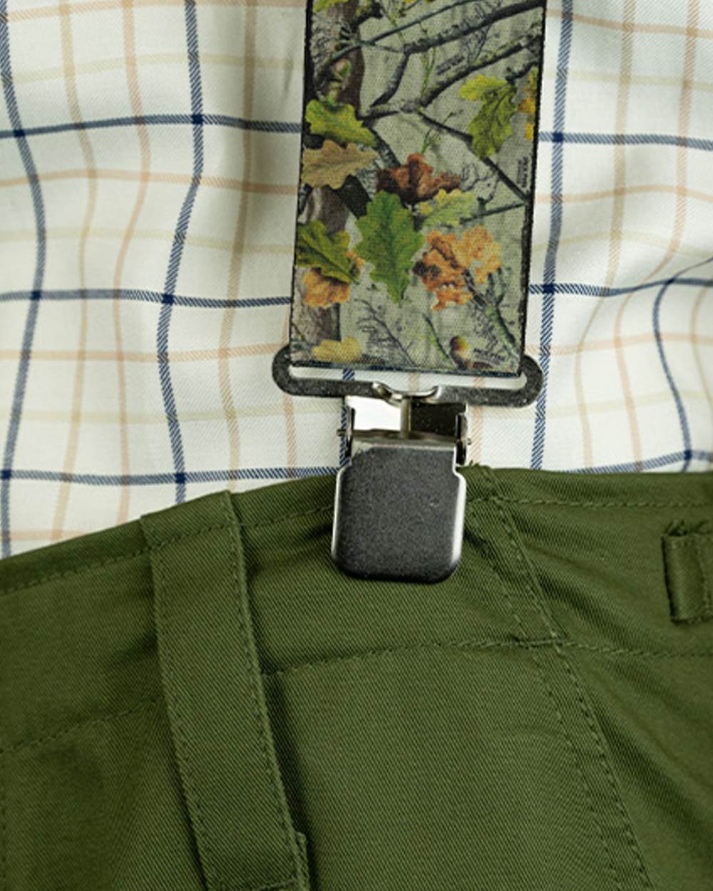 Camo coloured Jack Pyke Elasticated Braces while worn #colour_camo