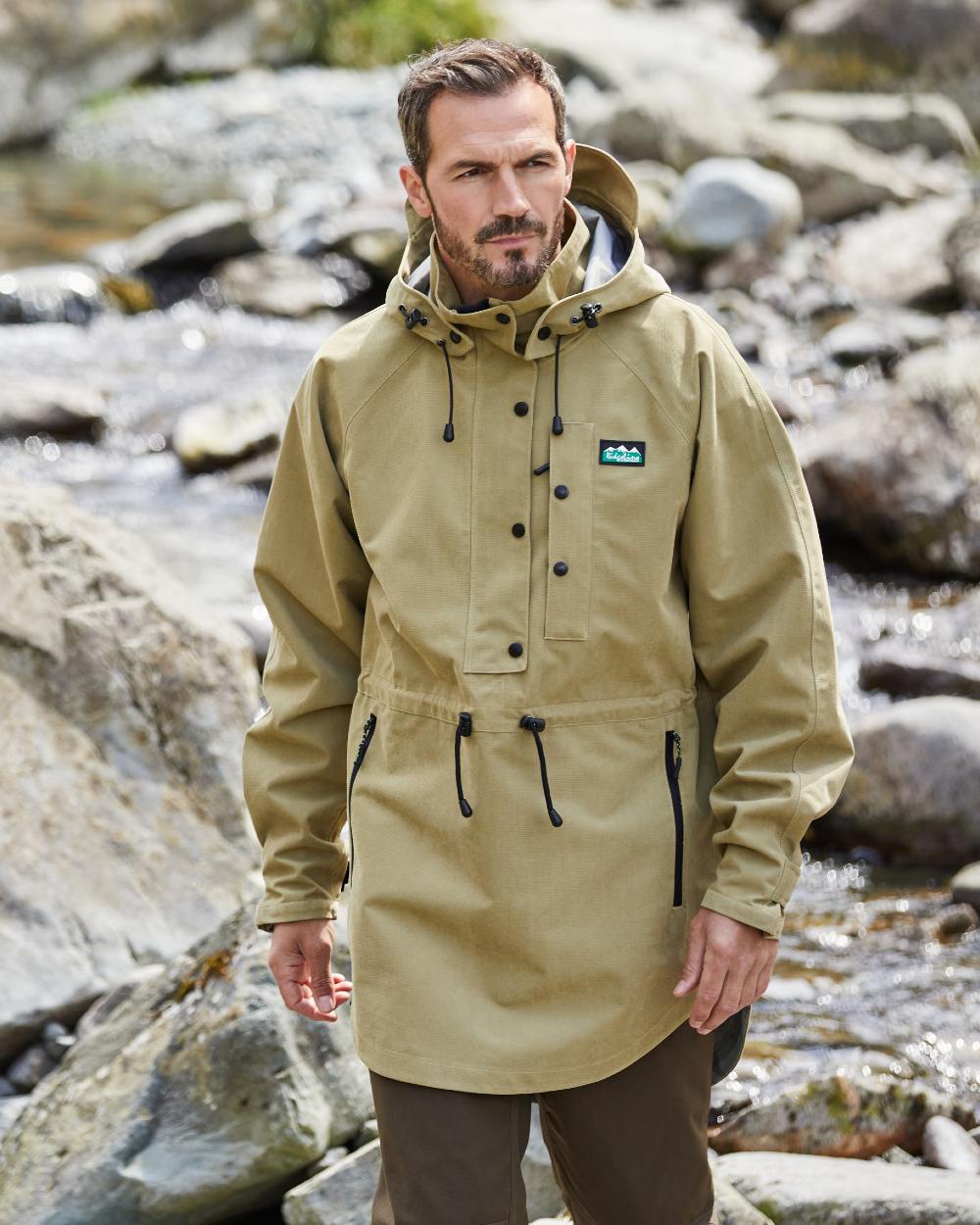 Faded Teak Coloured Ridgeline Mens Monsoon Nunatak Smock On Hills Background #colour_faded-teak