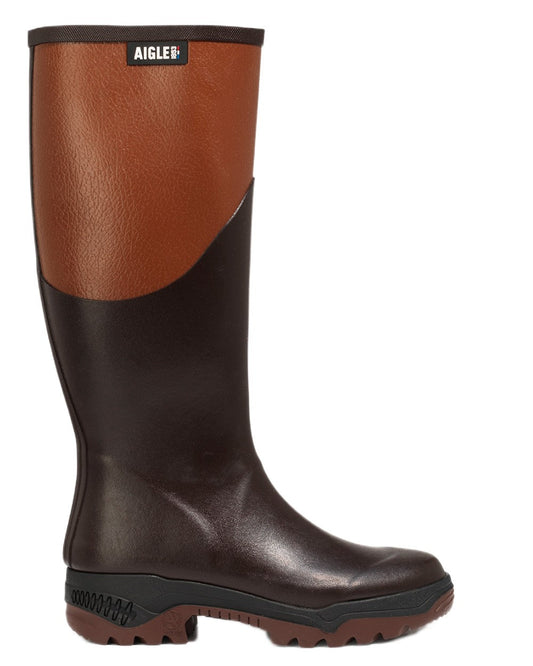 Brun coloured Aigle Womens Parcours 2 Wellingtons on white background #colour_brun