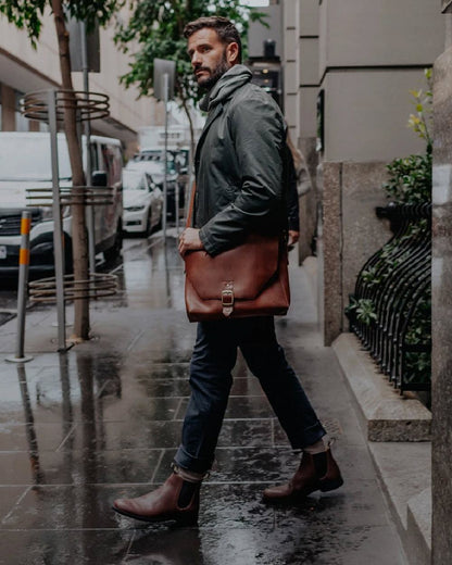 Chestnut Brown coloured Blundstone 1900 Chestnut Brown Dress Boots on street background #colour_chestnut-brown