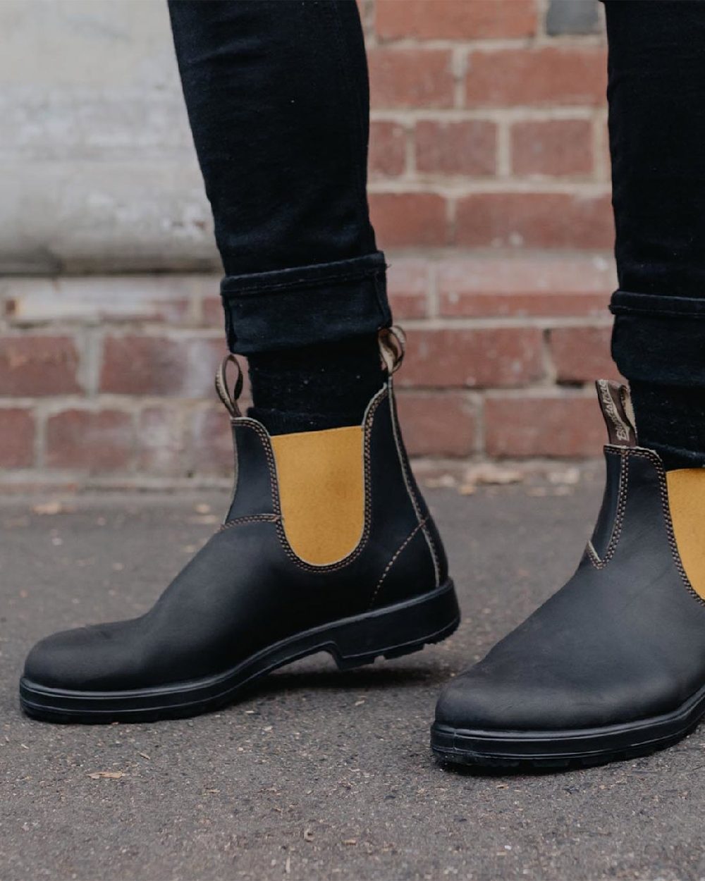 Dark Brown Mustard coloured Blundstone 1919 Dark Brown Mustard Leather Boots on street background #colour_dark-brown-mustard