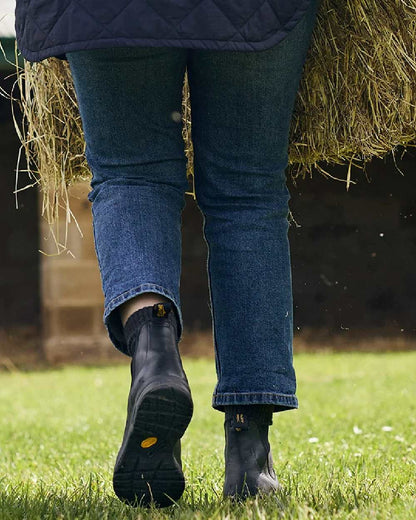 Black Coloured Blundstone 2058 Black Chelsea Boots on outdoor background #colour_black
